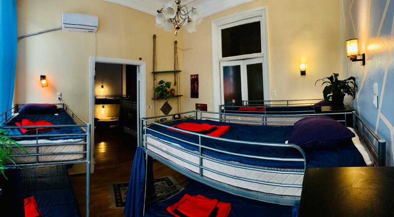 Lilus Hostel Batumi Exterior photo